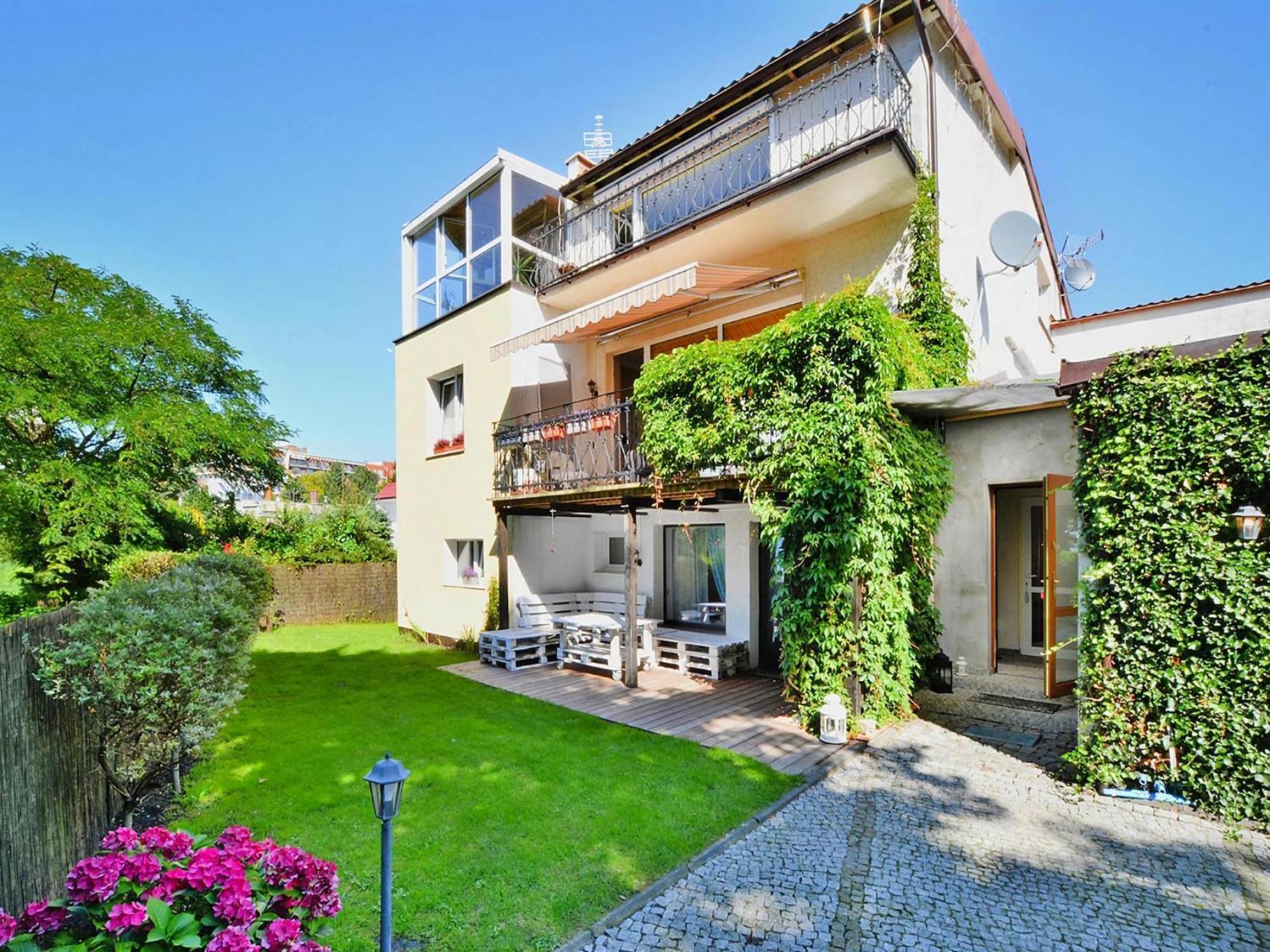 Comfortable 3-bedroom Apartment, Apartment